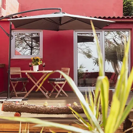 Papaya Apartment
